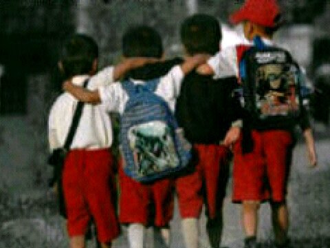 Jangan maki follow nanti sakitji kepala ta liat TL ta | apa twitnya kadang bae, kadang juga sakua-kuanya, Paccalla, Paccaka lagi | yang penting bisa naiki haji.
