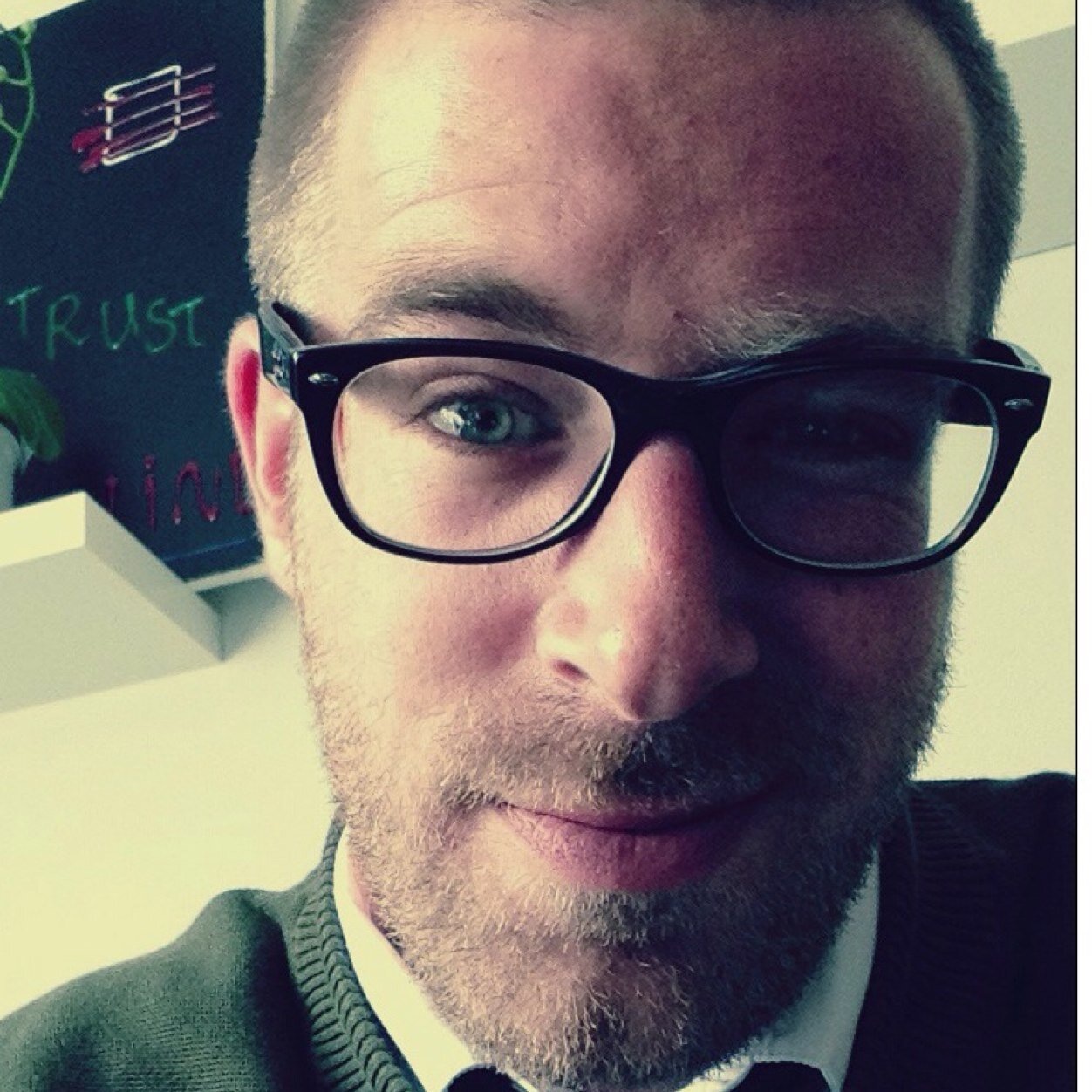 BeKreatief's profile picture. #makeoldnew#makenewold #creative #cheaptobuy #unique #artist #art #galary #schilderijen #paint #recycle