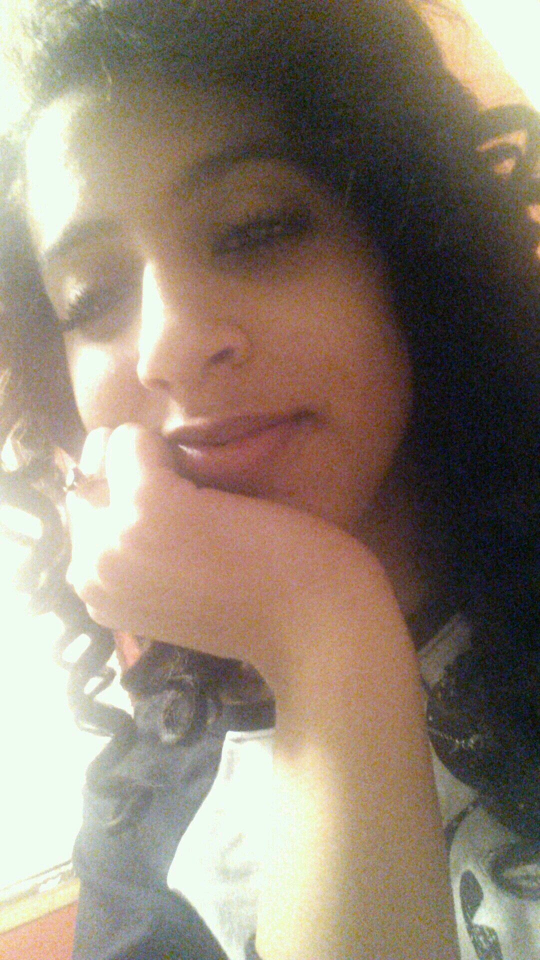 the greatest thing you will ever learn is just to love , && be loved in return xoxo