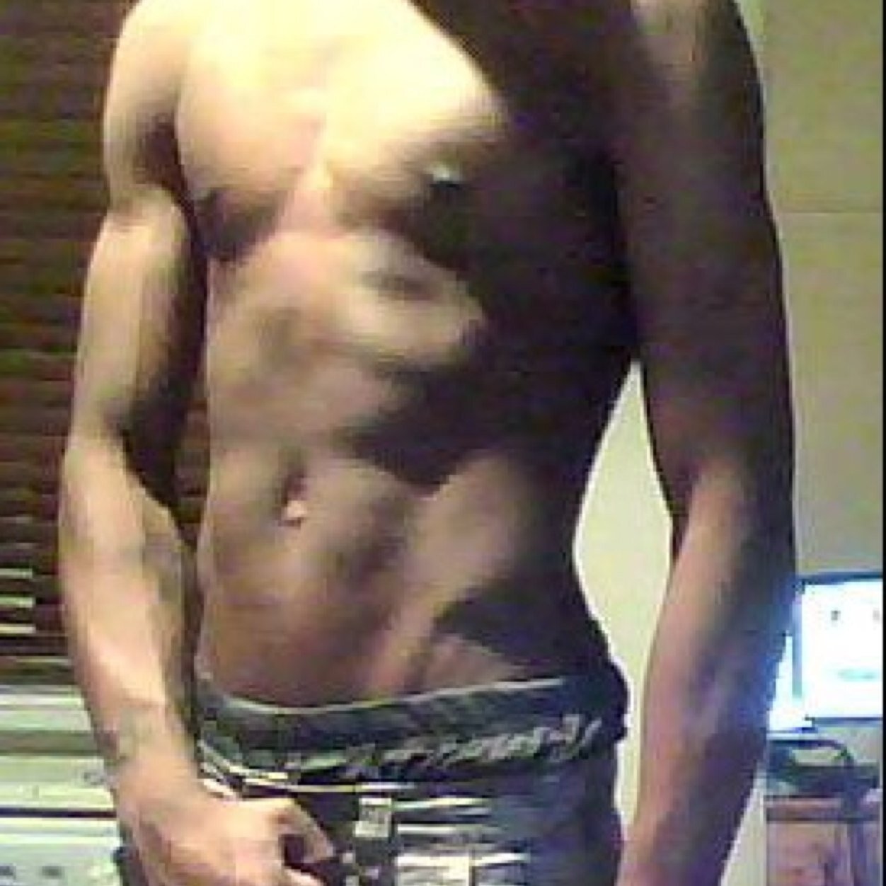 SouthLondonbbc9's profile picture. just a 27 year old from South east london addicted to sex , what can I say read just read my tweets always up to meet so DM me