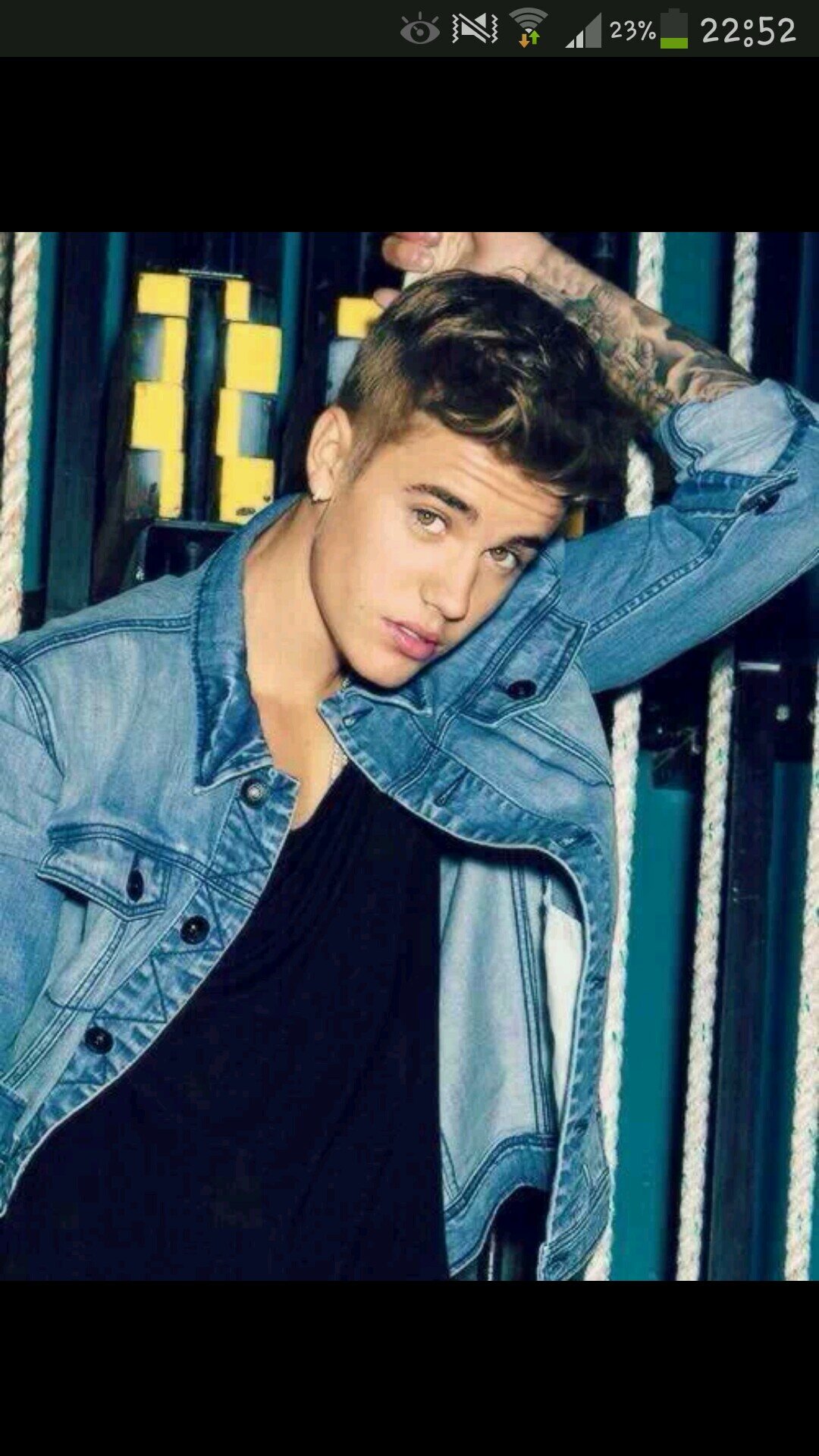 I love dance,sing and music it's my life.. #lovejustinbieber# . help change the world.