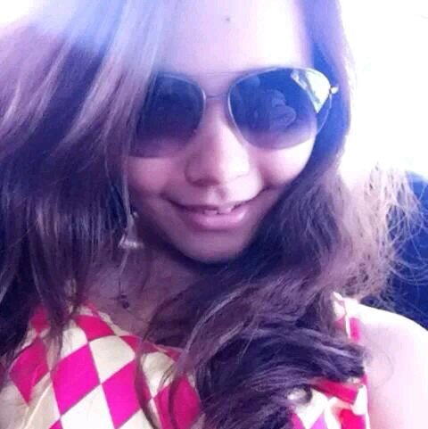 ⓜⓨ ⓗⓔⓐ®ⓣ is ⓣⓐⓚⓔⓝ by Johnny Beti♥♥ツ.. never be complicated...