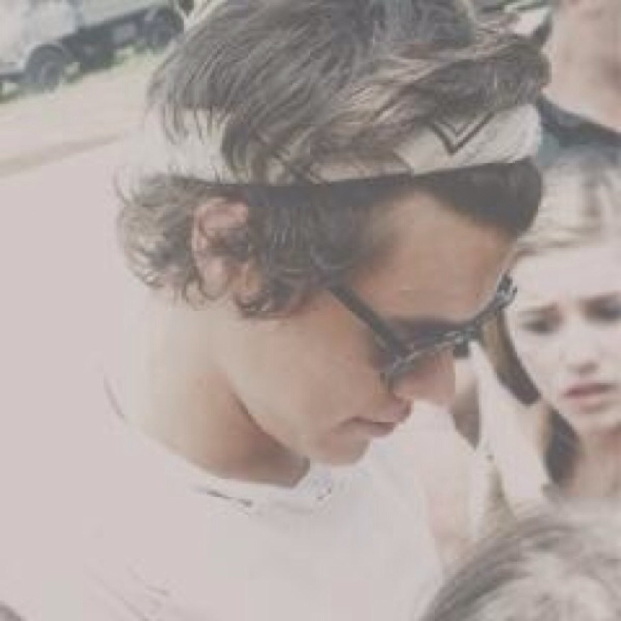 ~You got a free follow from @inarrysfart~follow her for more free follows x~