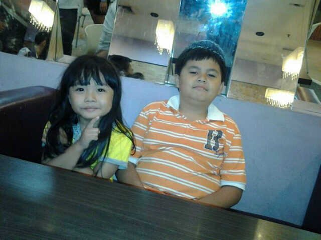 zuryaniys's profile picture. 