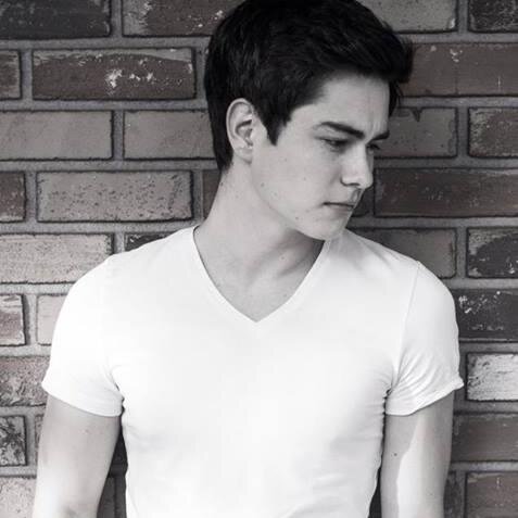 InsaneForExiter's profile picture. dreaming big is like HEAVEN:)