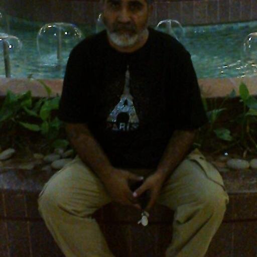 BuxKaisarani's profile picture. 