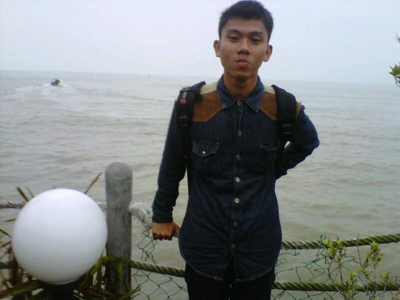 I'm Killjoyman|I'm Astronautman|I'm Parawhoreman|I'm Greendazeman| But I'm not Superman! |follback?|mention!| follow us @MCRmy_Siantar