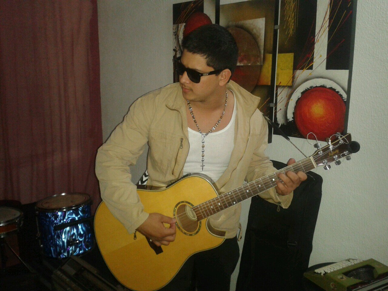Integrante de la Agrupacion Venezolana del Momento @Adagiosve, Amante de las Musica y de las Mujeres, Abog en proceso. sigueme y te sigo; Instgm JesusFMercado