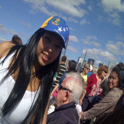 angedri00's profile picture. 100% Opositora