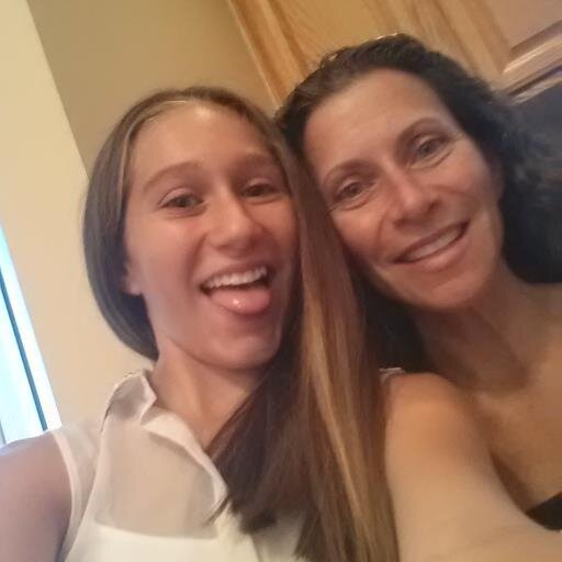 lynnnetta's profile picture. working out, beach, loves the New England Patriots, RN, wine and friends