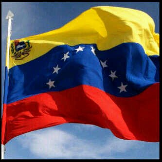 Trabajo trabajo y  familia, y que viva VENEZUELA y nosotros. Siempre mente positiva y pa LANTE!!!