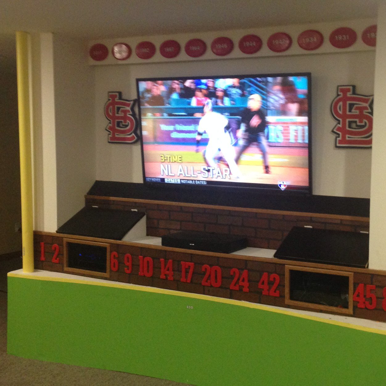 randyholland72's profile picture. 