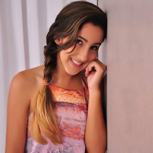 instagram? segue Mari_Tarantino skype: face:	 http://t.co/EyX5oslQT5