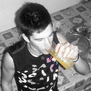 LopezAsamueL's profile picture. Me place ser polvo del rincón de sus penas, me enorgullece ser algo etéreo en su alma, amo y señor de sus perdidas miradas...