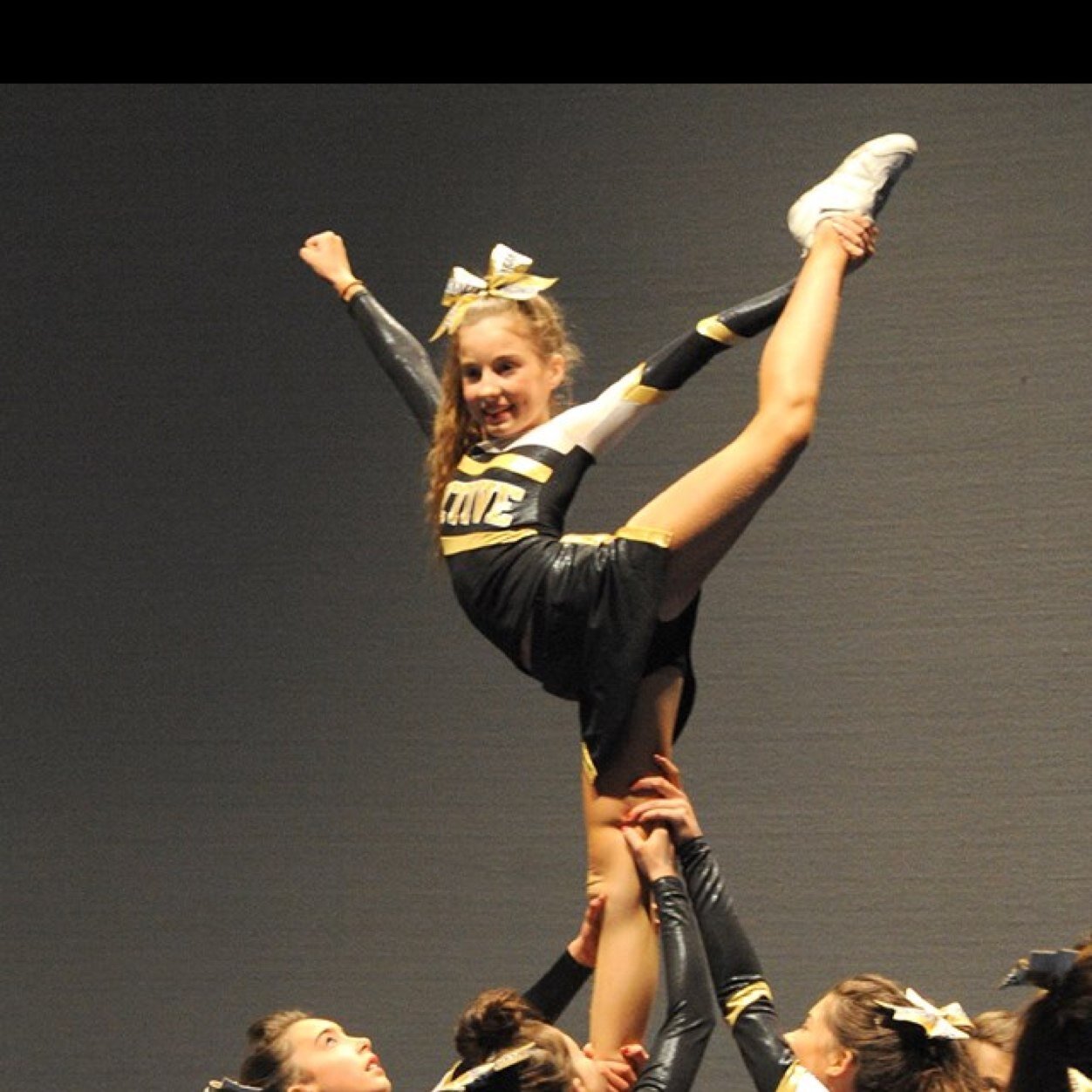 teamlovecheer's profile picture. 