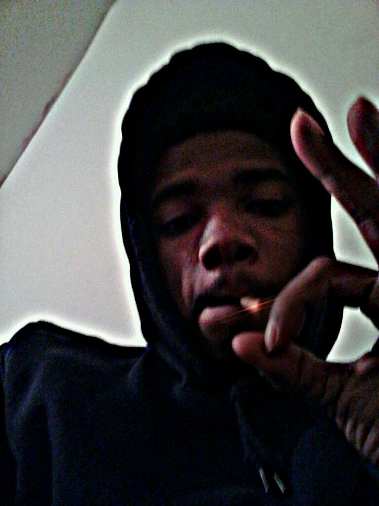 go follow ⇶@thisniggerugly @LiforniaX i follow back ;)