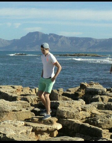 roenpulles's profile picture. 