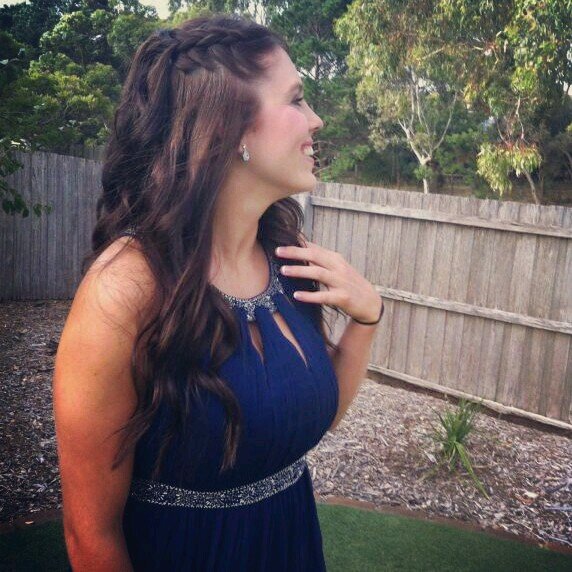 pineappleemily's profile picture. I only tweet about tv