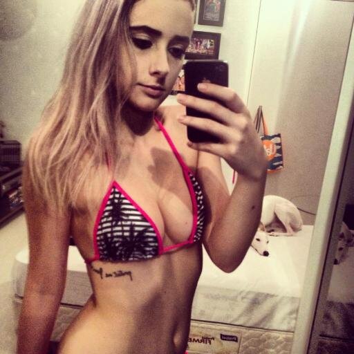 are u a bad girl? follow me on IG: @matitaclubber xx