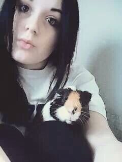 I'm 15 years old. I'm from Slovakia. Follow me, I'm follow back :*