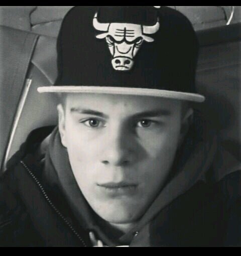 xroddedalerx's profile picture. 03-05-2013 ♥sofie