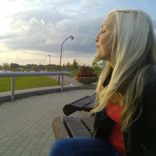 NauMaira's profile picture. 