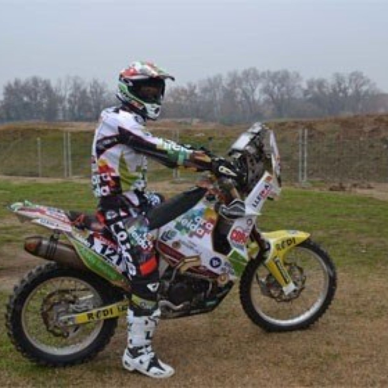 a10coma1's profile picture. Motero. Recorremos la senda de la vida