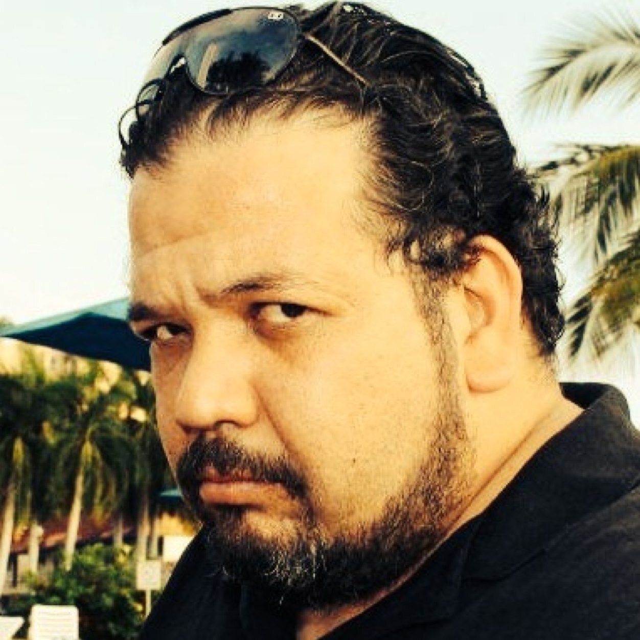 Inventando,destruyendo, inspirar,sufrir, amar y gozar, ideas locas vienen y van.Solamente toma la que te corresponde.