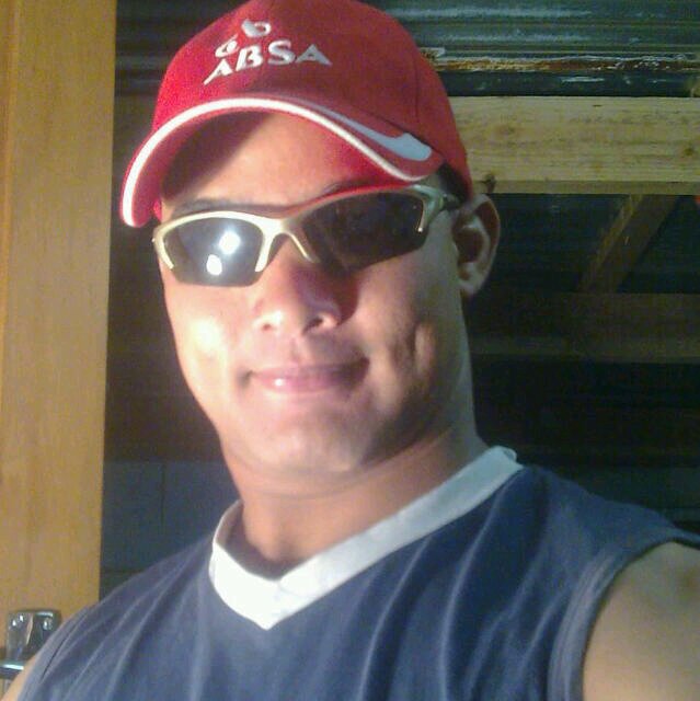 MARCQ_10's profile picture. Smile, You don't own all the problems in the world ....☺