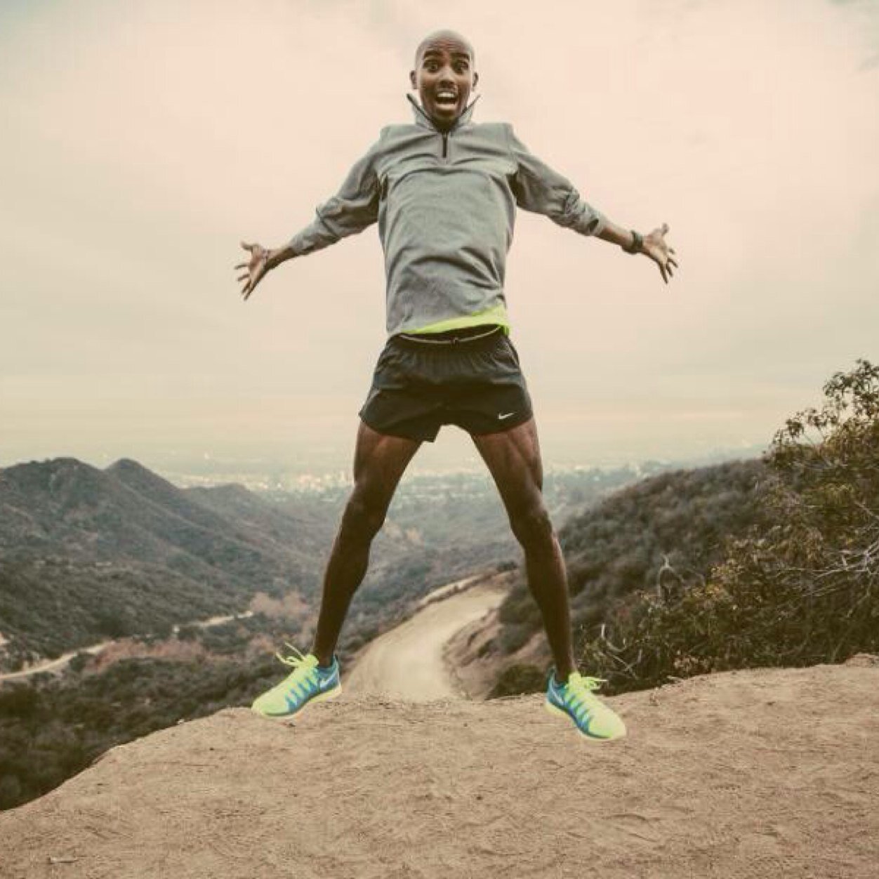 We bring you honest and accurate reviews on the worlds best and worst running gear! We also tweet about competitions, tips and motivation!
