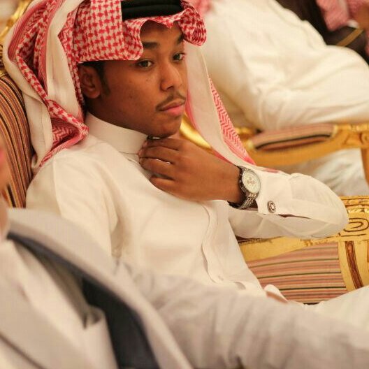 شاعر ومنشد وطالب في كلية الشريعة في جامعة الإمام محمد بن سعود الإسلامية