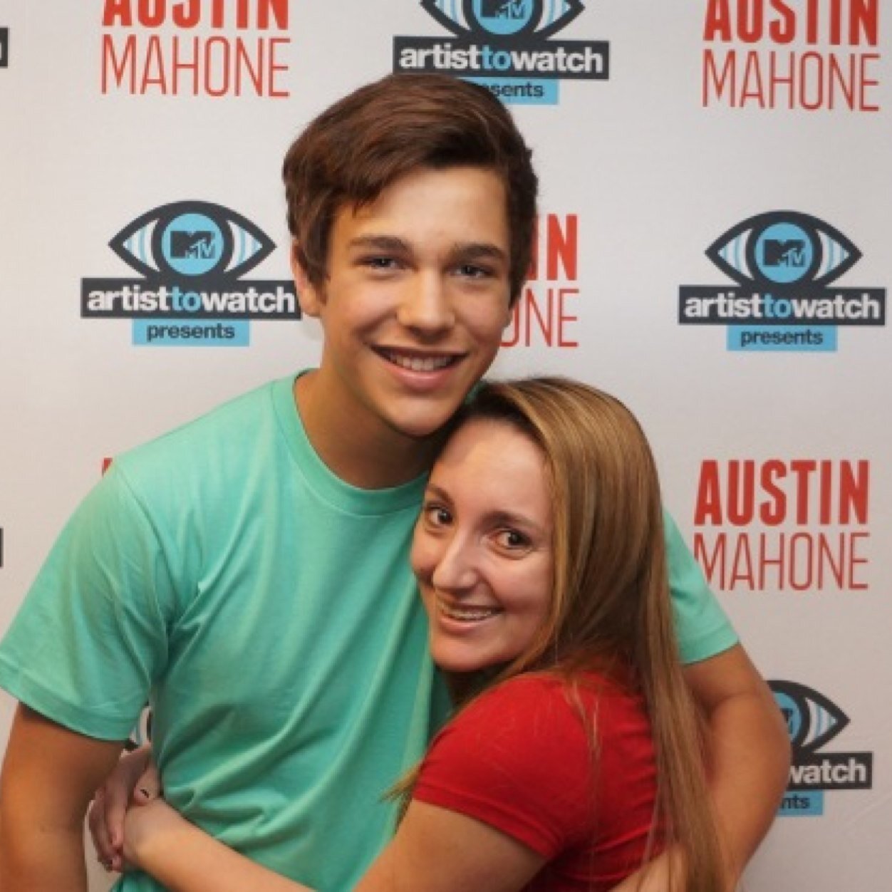 Basically in love with Austin Mahone and Emblem3 Austin Followed 2.4.14❤️