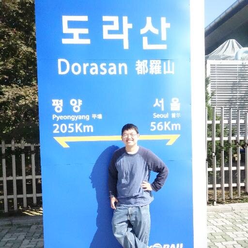 SungMoChung's profile picture. 정성모 @soshified
Korean-American
Studying Engineering