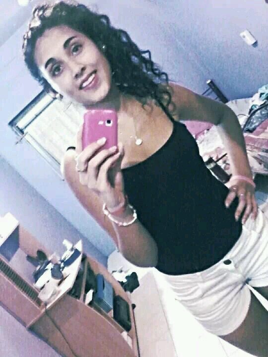 Soy incondicional un amor tan real, un amor que no juzga, que sueña que sufre y perdona un amor de verdad. 
 ¡Seguime y te sigo! 3