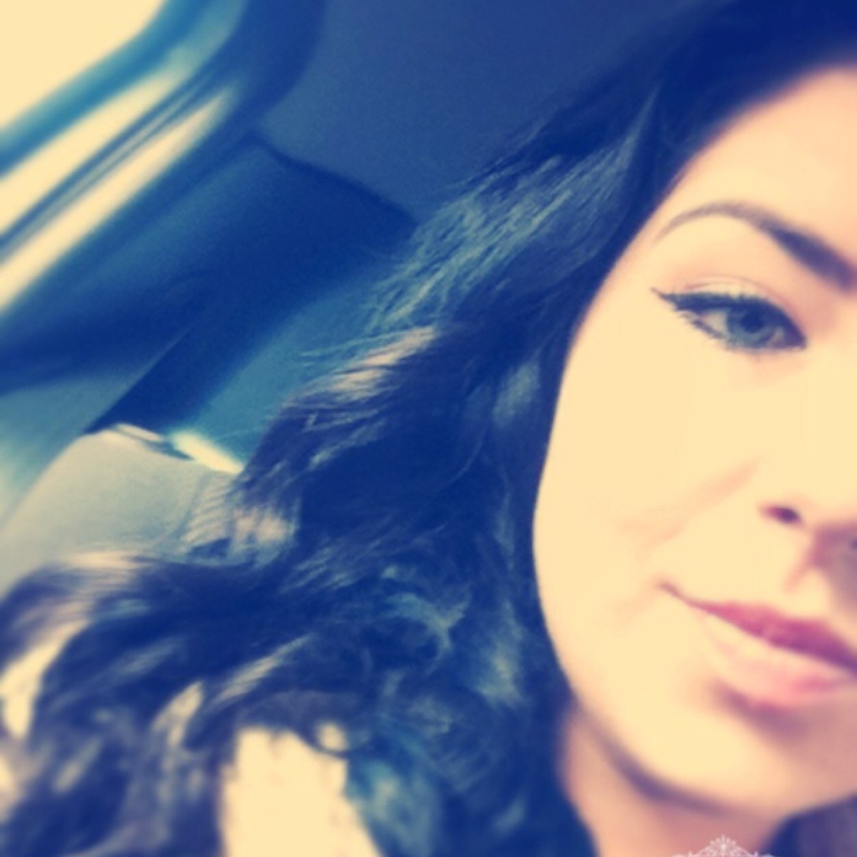 illuminativicky's profile picture. 