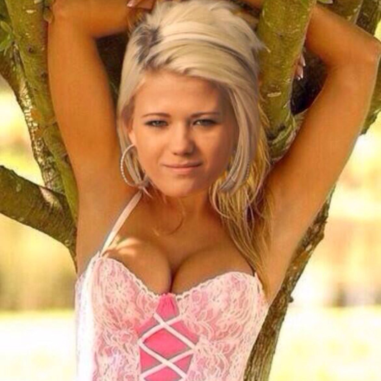 TheHornyLola's profile picture. 