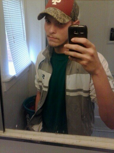 im Randy and im 23 years young. i love everything bout life. i learn quickly, and i love to read and watch tv.