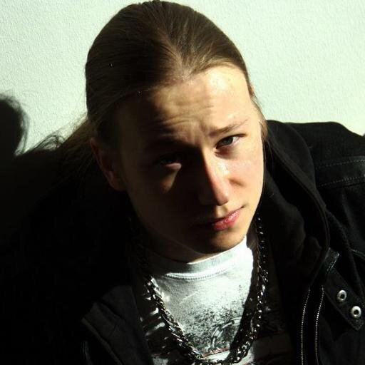Media producer student, interested in gaming- and IT industry. Producer of @statemattergame at the moment.