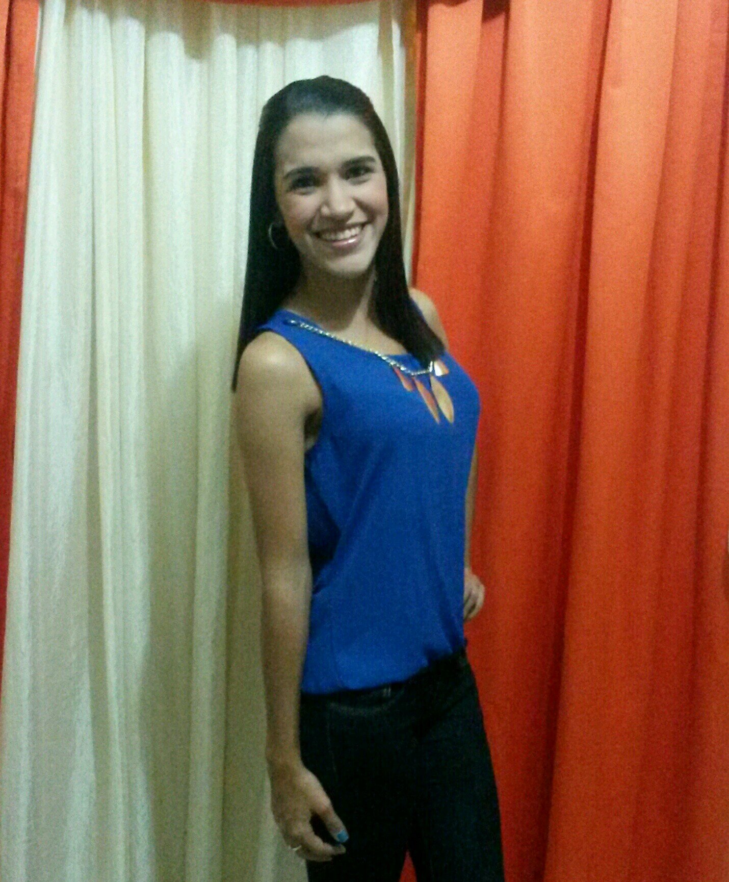 Cristiana Católica3 Fe en Dios sobre todas las cosas, Muchas metas por Cumplir Ser Medico una de ellas...Amo a mi familia=D *-*