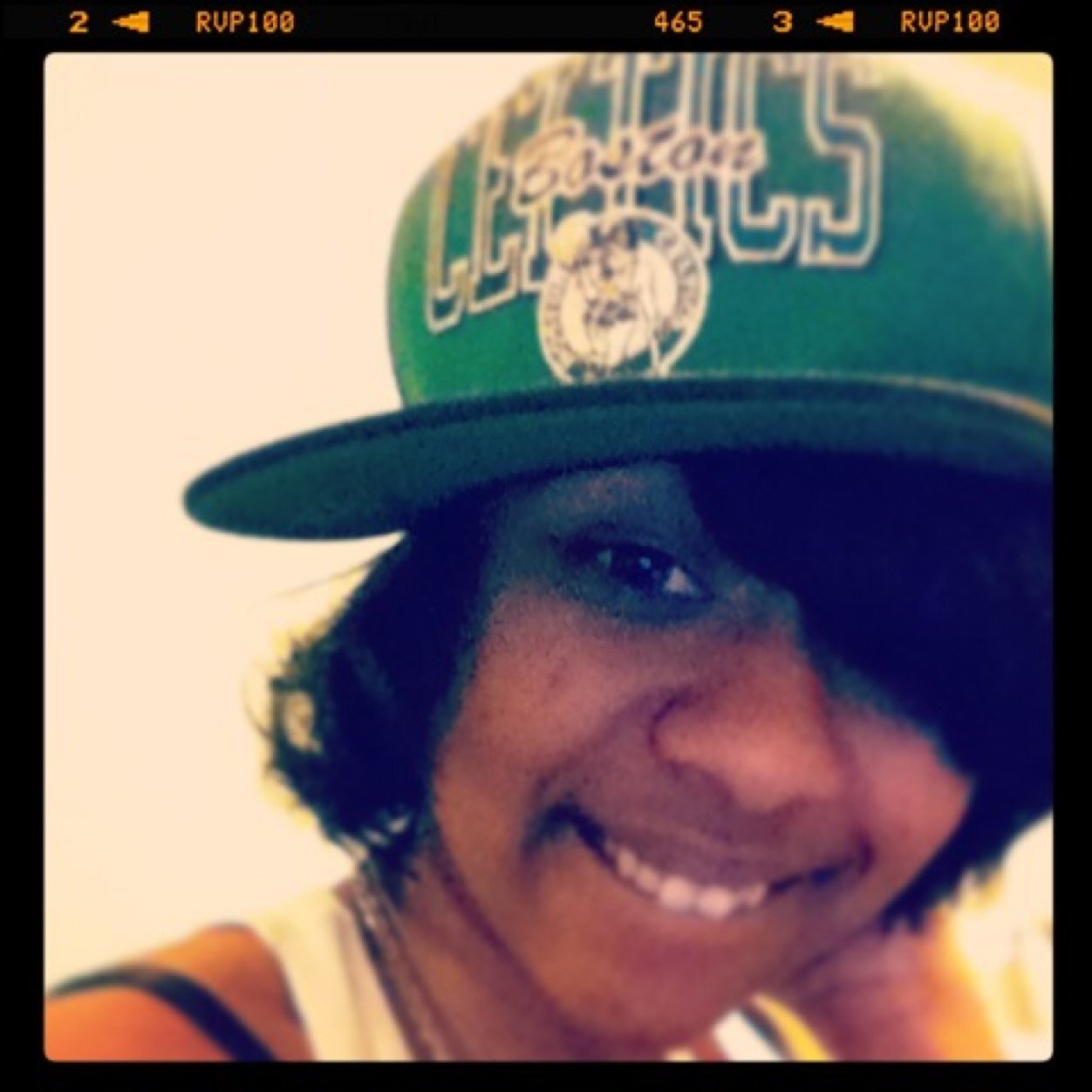 19 Love to Dance Love to Sing I follow back!! dont hesitate to talk to me