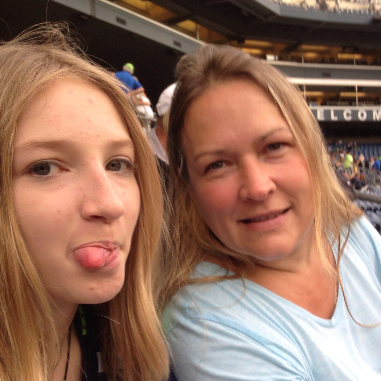 http://t.co/zlU5ukVp6A
Hotspring Hunter, Winter Camping Enthusiast, Mother, Wife, Real Estate Broker, Beer Lover : )