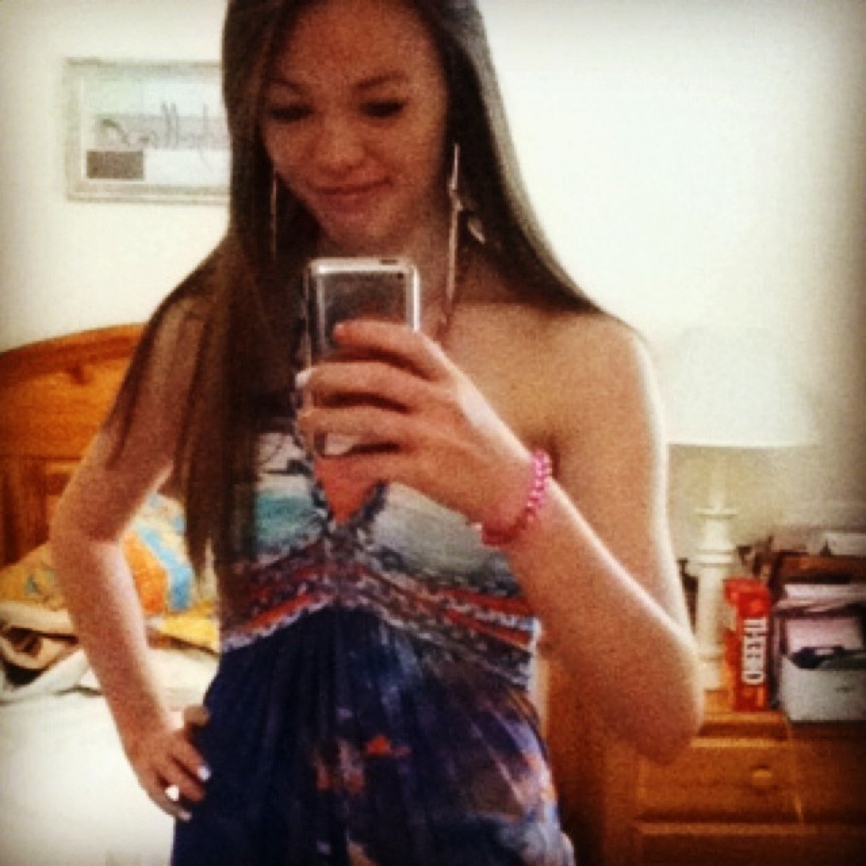 AtwoodAutumn's profile picture. I am a easy going and relaxed person. Love drawing and playing video games! Also into workig out a bit and love living at the beach~ Want to know more ask! :)