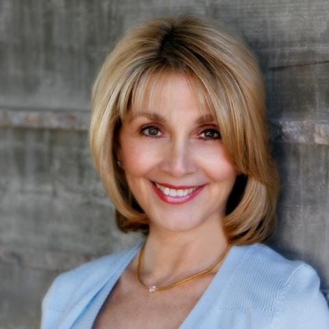 Author, 10 Minute Total Wellness Makeover, Life and Wellness Coach, MSW, psychotherapist for 20 years, Speaker