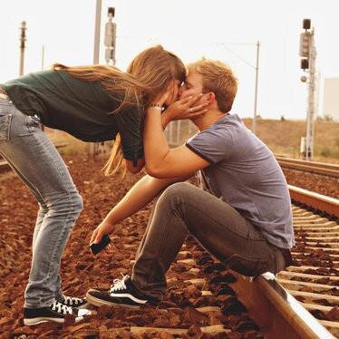 We love cute couples ! We love LOVE !


**these images are not mine***