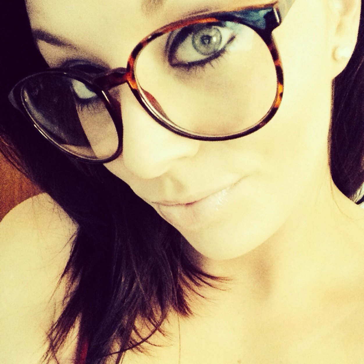 courtneygarvey's profile picture. everyday im shuffling