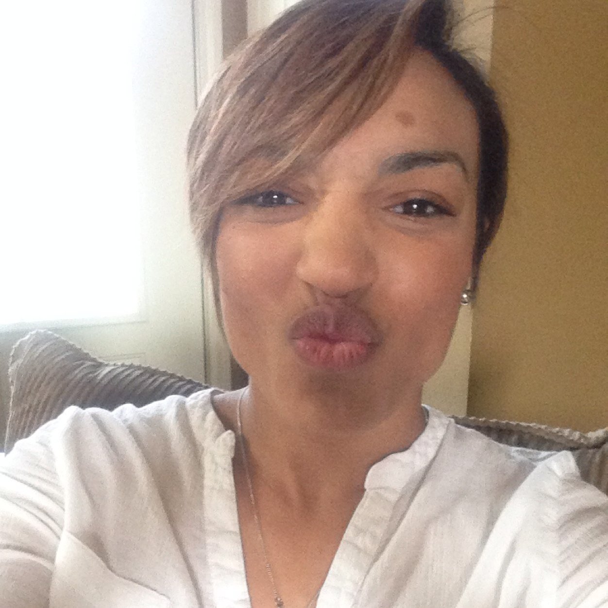 Jemappelle_AmoR's profile picture. l o a d i n g . . .             .