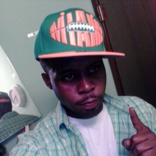 esdote28da1's profile picture. 