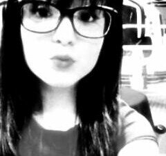 Obrigada a todos. Não é porque desativei, que deixei de te amar @larimanoela
