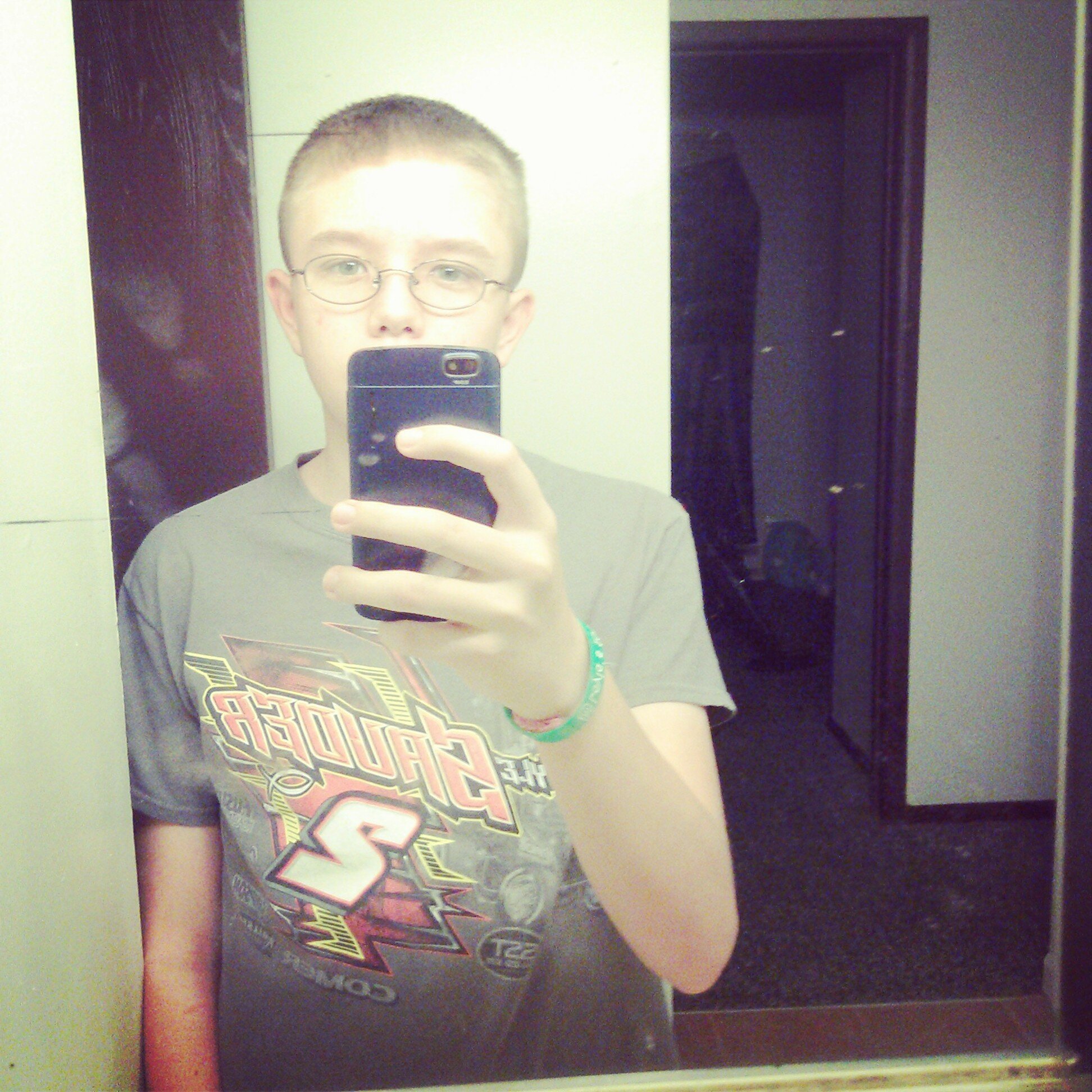 dakotafought1's profile picture. love going to limaland motersports park and Eldora speedway love spending time with family sports football and basketball elide middle school