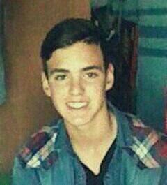Canoista del R.C.L ,el mas chico de 4 ermanos si quieres saber mas de mi sigueme y me preguntas triana city